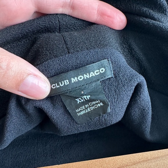 Club Monaco Off-Shoulder Top - XS - Picture 3 of 3